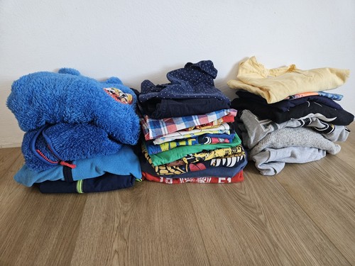 Kleiderpaket junge 122 128 - 122,